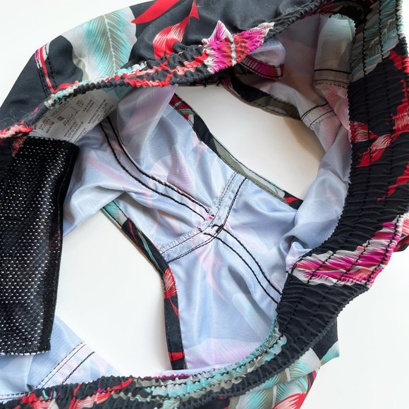 Volcom Black Fronds 4ever 2" Board Shorts size Small - Picture 6 of 12